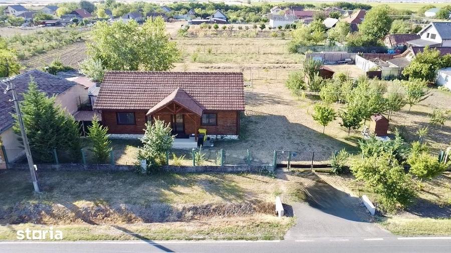 Casă cu 3 camere cu Teren 1080 Mp în Central