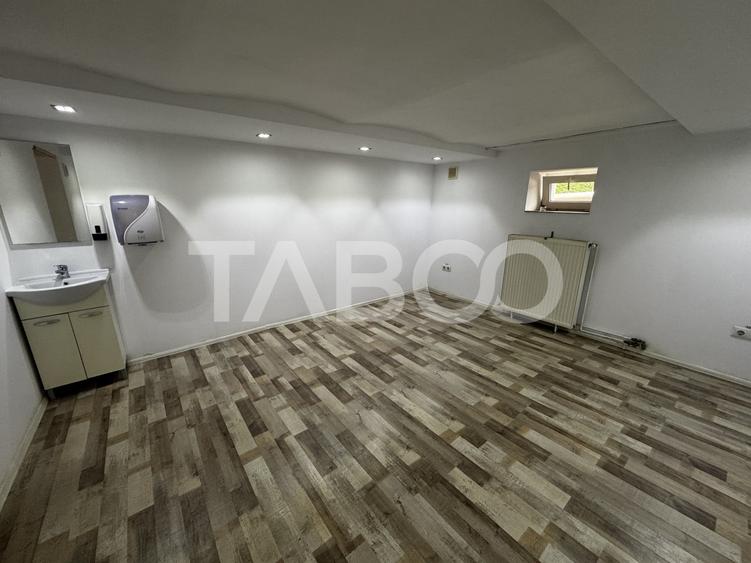 Spațiu comercial, de 85 mp, în Central