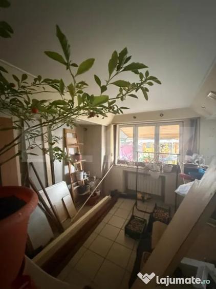 Casă cu 6 camere cu Teren 250 Mp în Bereasca