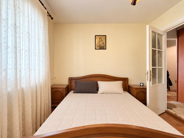 Apartament cu 3 camere decomandat în Complex Studențesc
