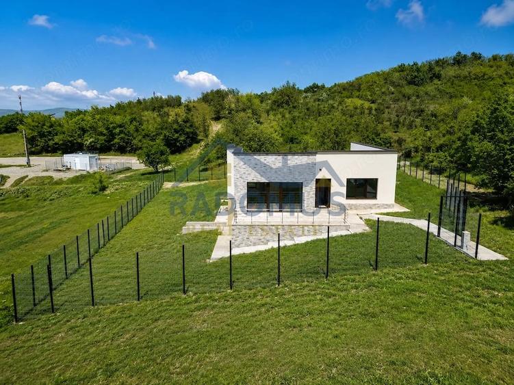 Casă în Boldești