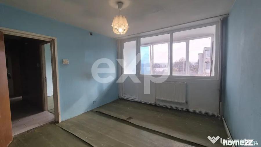 Apartament cu 4 camere decomandat în Negru Vodă