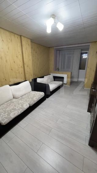 Apartament cu 3 camere decomandat, mobilat în Mioveni