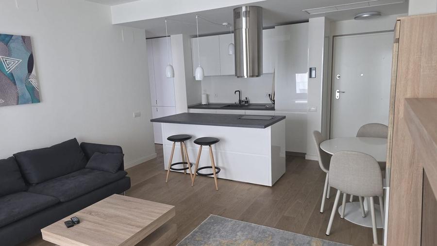 Apartament cu 2 camere semidecomandat, mobilat în Herăstrău
