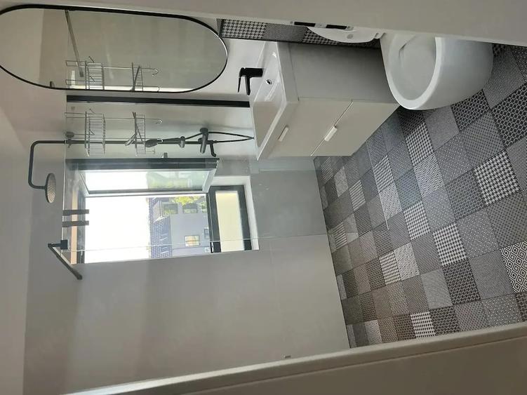 Apartament cu 3 camere semidecomandat în Fratelia
