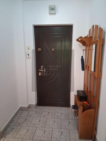 Apartament cu 2 camere semidecomandat în Titan