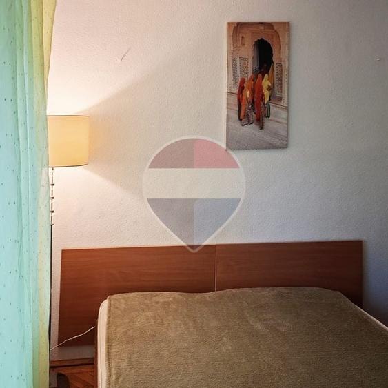Apartament cu 4 camere decomandat în Nufărul