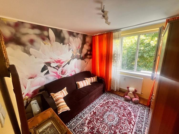 Apartament cu 3 camere decomandat, mobilat în Berceni