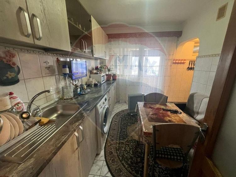 Apartament cu 2 camere decomandat, mobilat în Brăilei