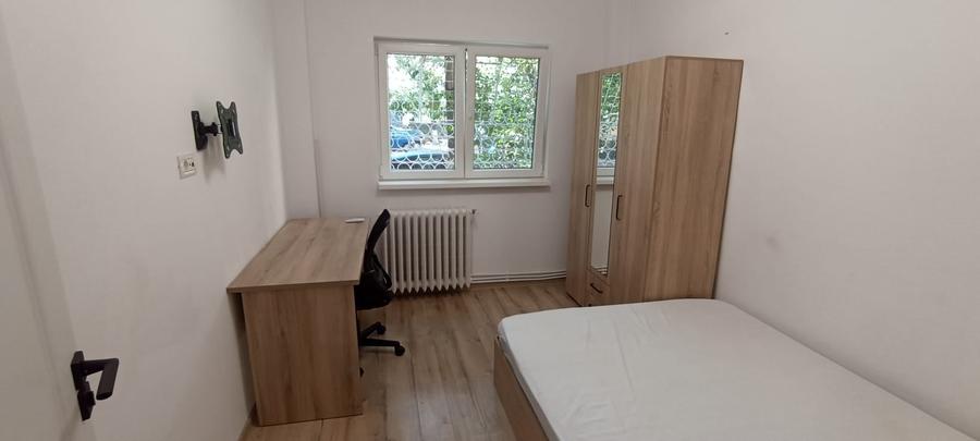 Apartament cu 3 camere decomandat în Rahova