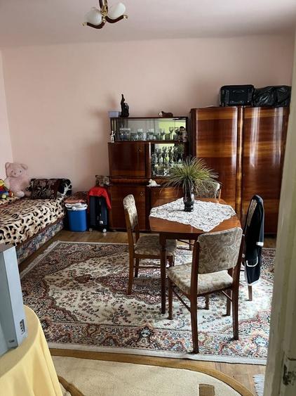 Casă cu 4 camere în Cuci