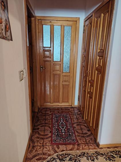 Apartament cu 3 camere decomandat în Drumul Carului
