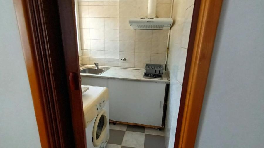 Garsonieră semidecomandată, mobilată în Baba Novac