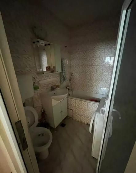 Brancoveanu- 2 camere METROU - 4