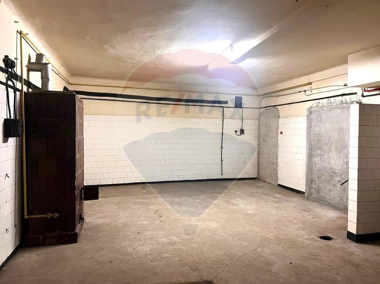 Spațiu comercial, de 299 mp, în Centrul Istoric