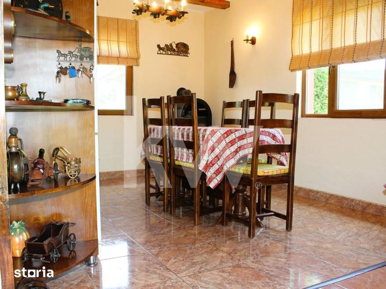 Casă cu 5 camere cu Teren 7800 Mp în Murgeni