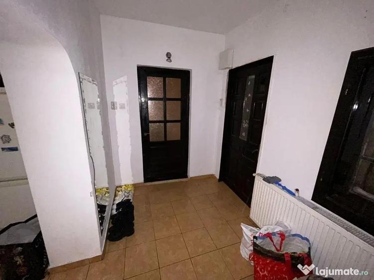 Casă cu 4 camere cu Teren 424 Mp în Km 4