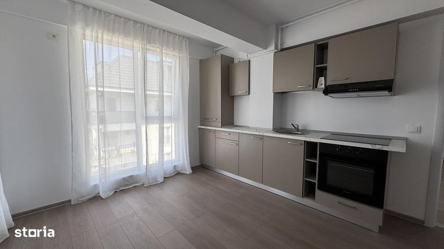 Apartament cu 3 camere semidecomandat în Central