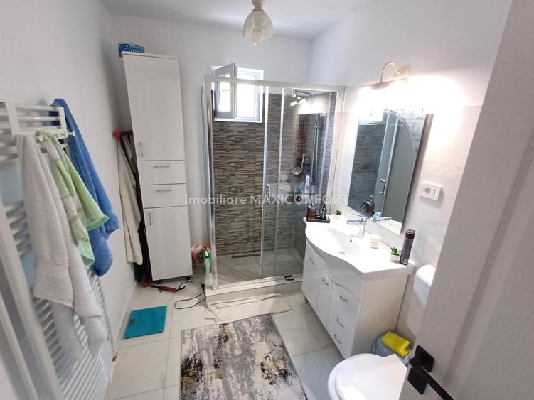 Casă individuală cu 4 camere cu Teren 290 Mp în Central