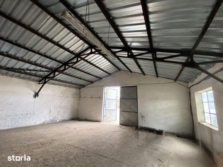 Spațiu comercial, de 2,500 mp, în Berca