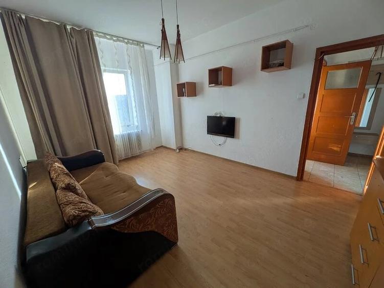 Apartament cu 2 camere semidecomandat în Magheru
