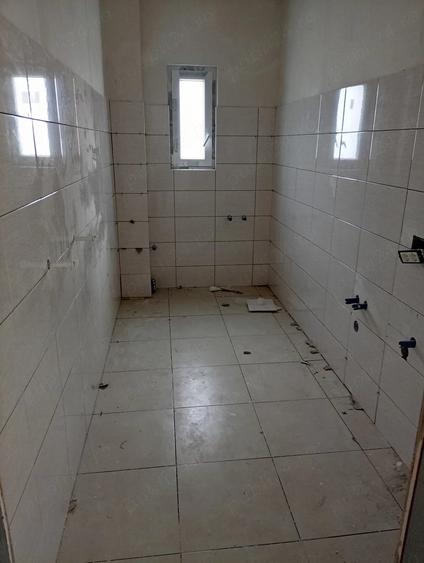 Spațiu comercial, de 300 mp, în Vidra