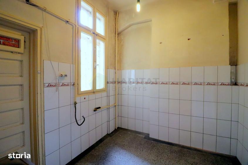 Apartament cu 3 camere în Centrul Civic