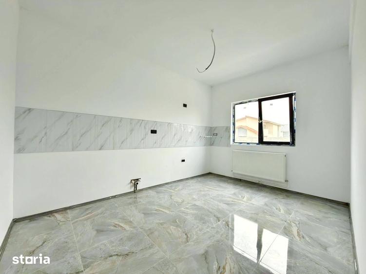 Casă cu 4 camere cu Teren 200 Mp în Lumina