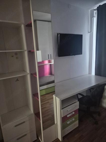 Apartament cu 3 camere decomandat în Aradului