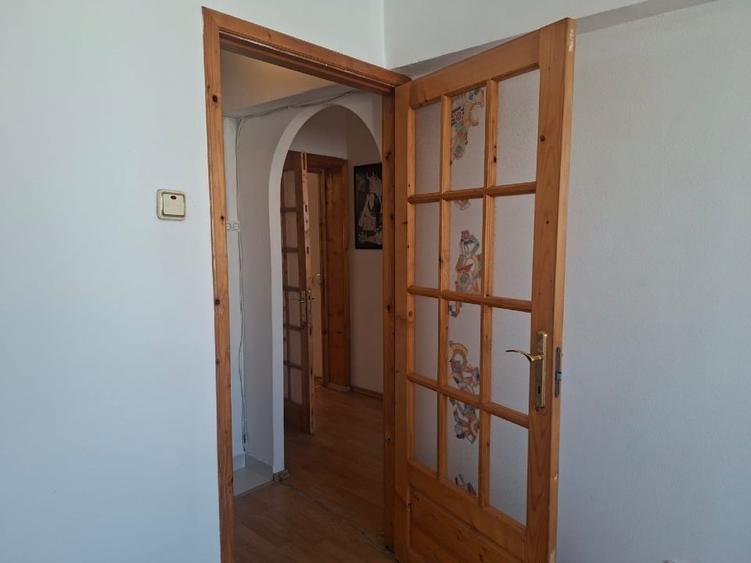 Apartament cu 2 camere decomandat în Moșilor