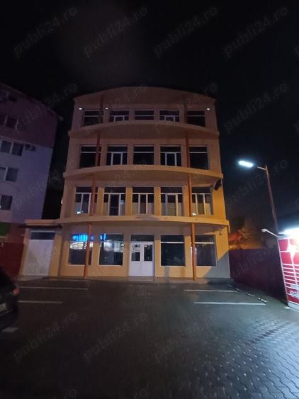 Spațiu comercial, de 300 mp, în Gara de Sud