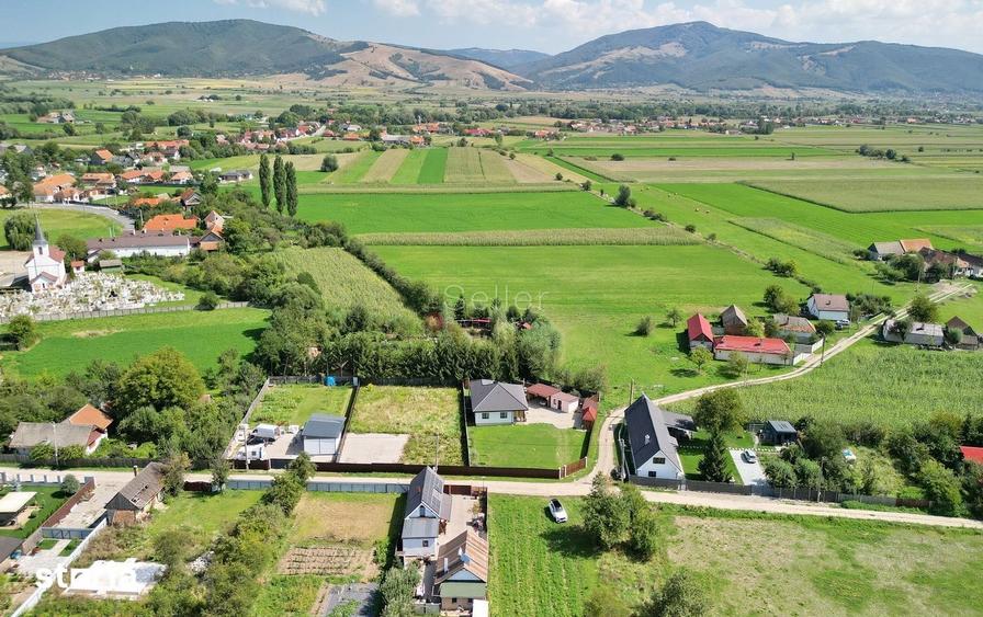 Teren de 1000 mp, în Chichiș