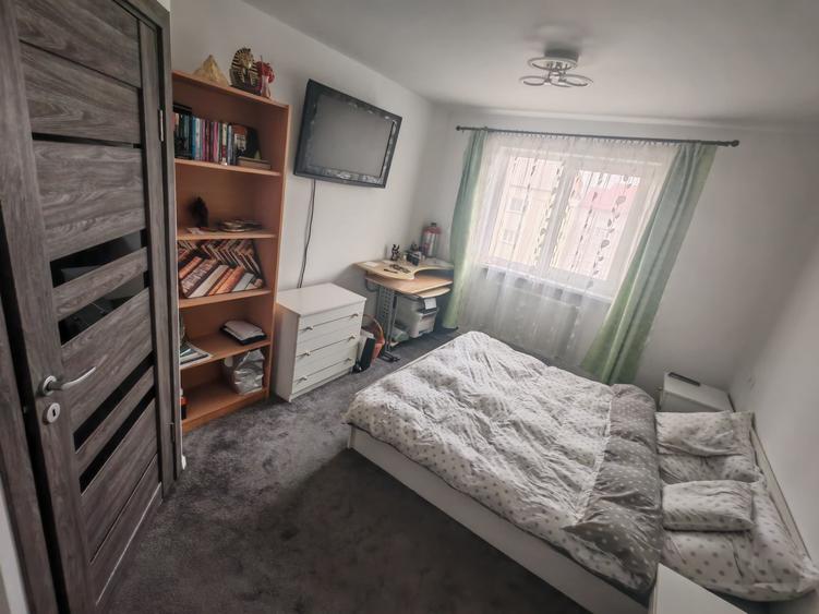 Apartament cu 3 camere decomandat în Paltin