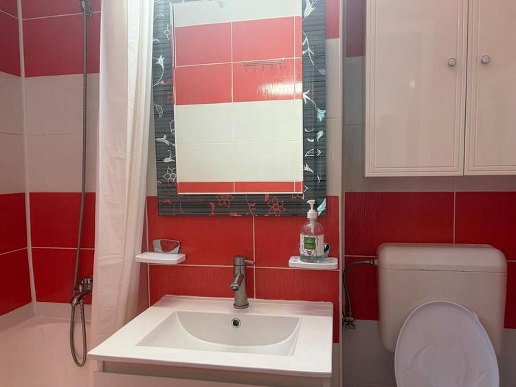 Apartament cu 2 camere semidecomandat, mobilat în Alexandru Obregia