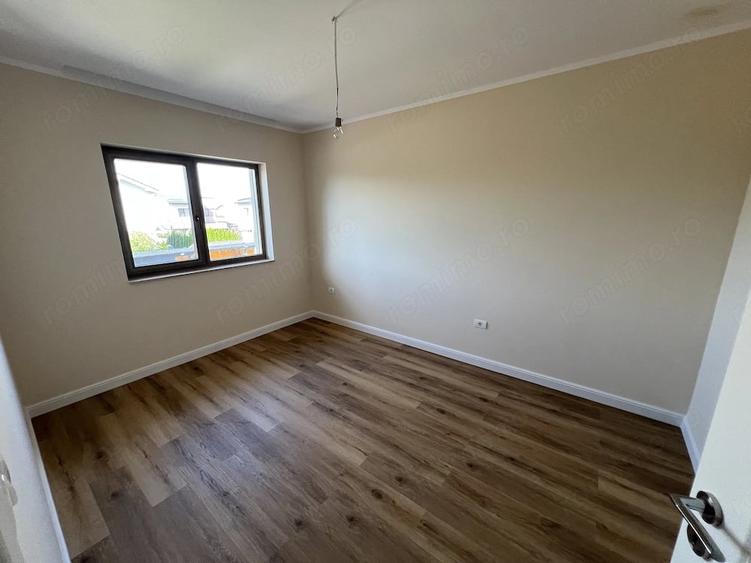 Casă cu 4 camere cu Teren 333 Mp în Giroc