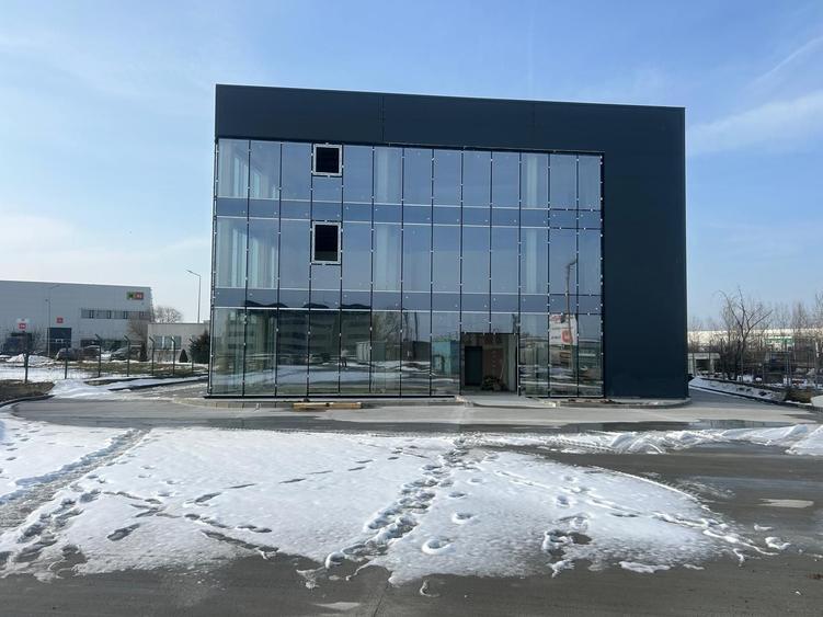 Spațiu industrial, de 920 mp, în Chitila