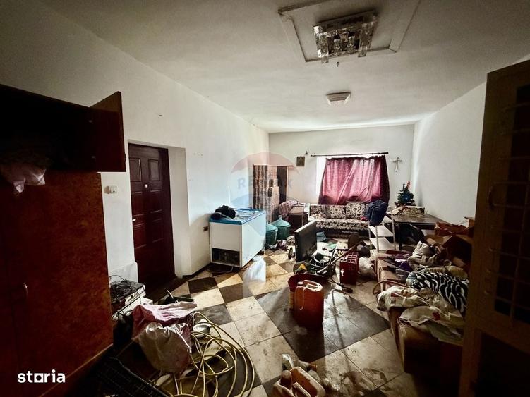 Casă cu 4 camere în Blidari