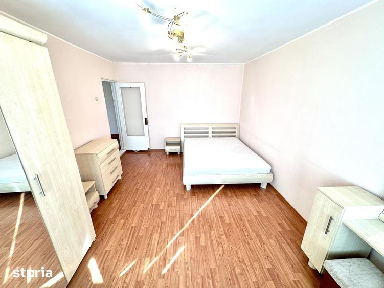 Apartament cu 3 camere decomandat în Siderurgiștilor