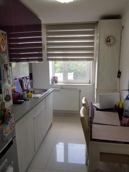Apartament cu 3 camere semidecomandat în Mihail Kogălniceanu