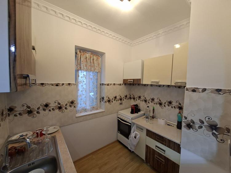 Apartament cu 2 camere decomandat în Vidra