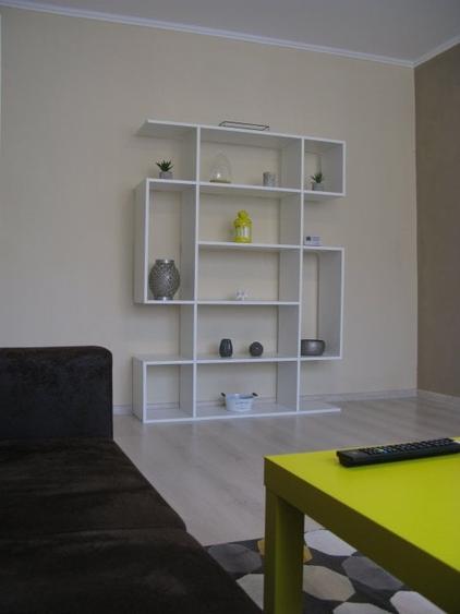 Apartament cu 2 camere semidecomandat în Centrul Civic