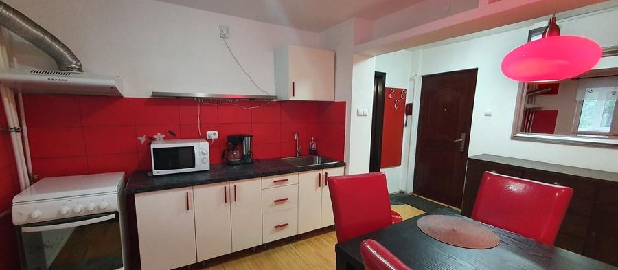 Apartament cu 2 camere decomandat, mobilat în Sebastian