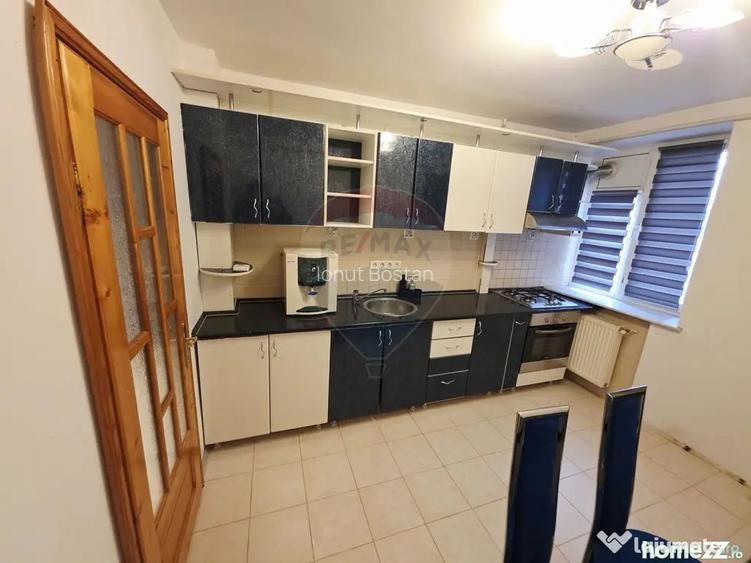 Apartament cu 4 camere de vanzare in zona Calea Romanului - Piatra-Neamt (Neamt)