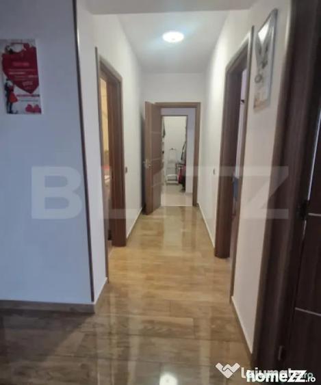 Apartament cu 3 camere decomandat în 13 Decembrie