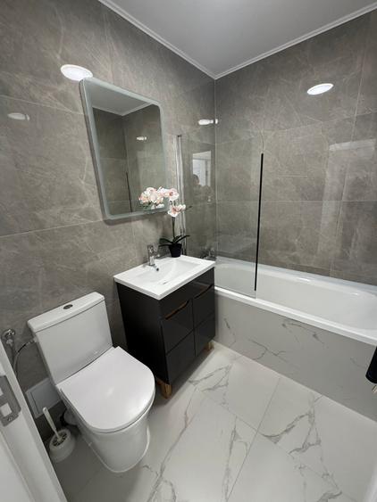 Apartament cu 2 camere semidecomandat în Grivița