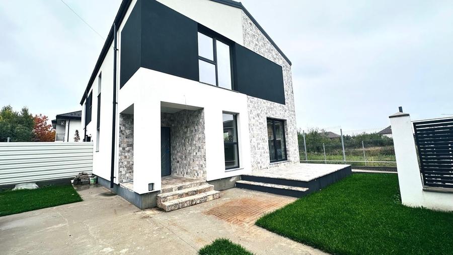 Duplex cu 3 camere cu Canalizare în Chitila