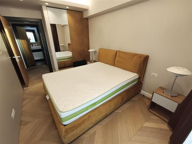 Apartament cu 2 camere semidecomandat, mobilat în Central