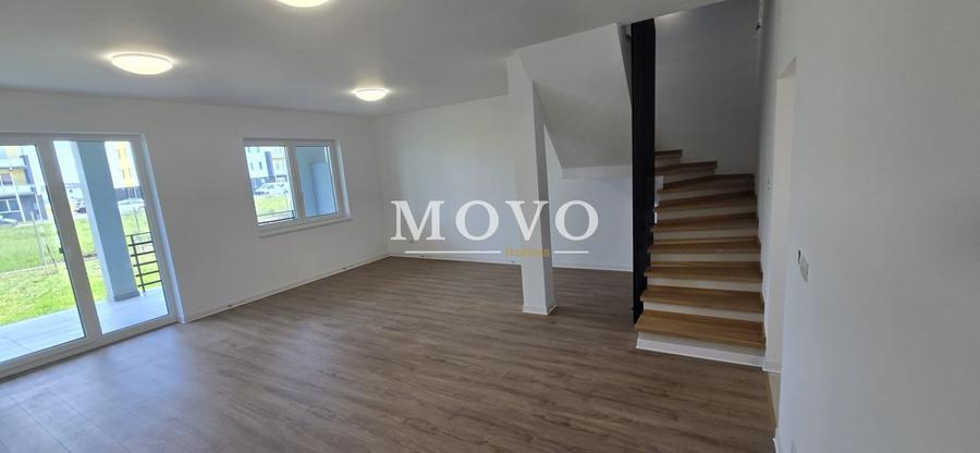 Duplex cu 4 camere cu Canalizare în Giroc