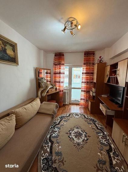 Apartament cu 3 camere în Cetate