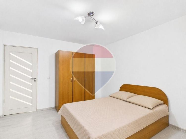 Casă individuală cu 5 camere cu Teren 1715 Mp în Merenii de Jos